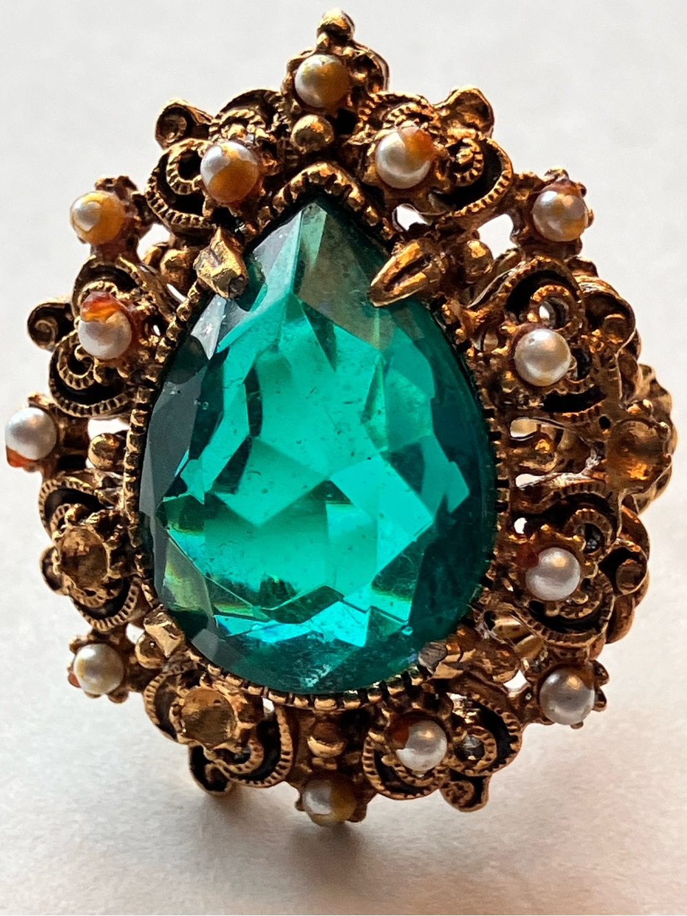 VTG Florenza Victorian/Renaissance Revival Green Glass Cocktail Ring Adjustable